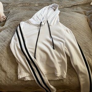 long sleeve hooded shirt